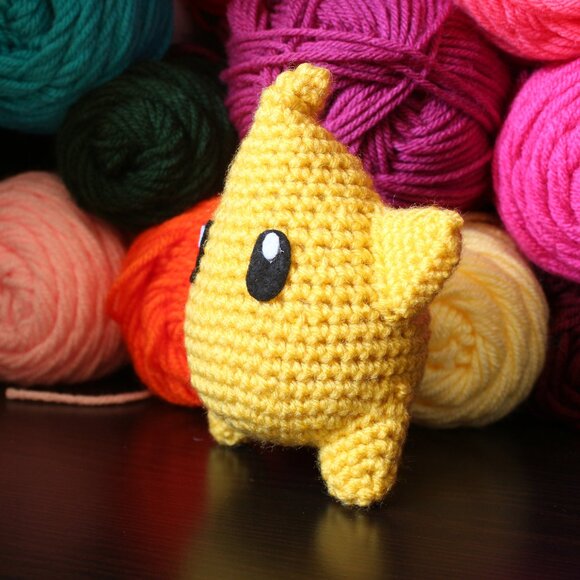 Luma - Super Mario Galaxy Inspired Crochet Luma Star - Picture 3 of 7